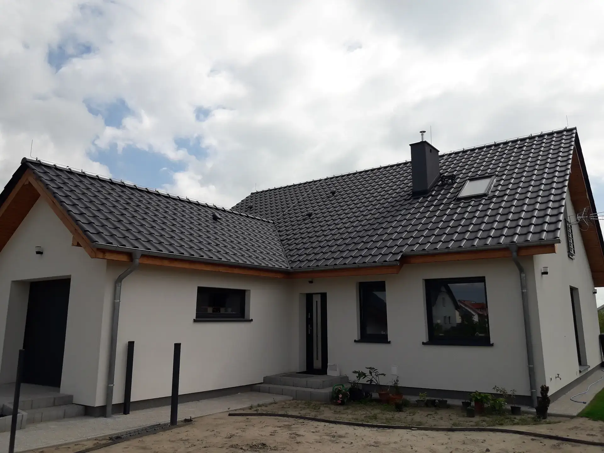 Piorunochron zamontowany na domu jednorodzinnym